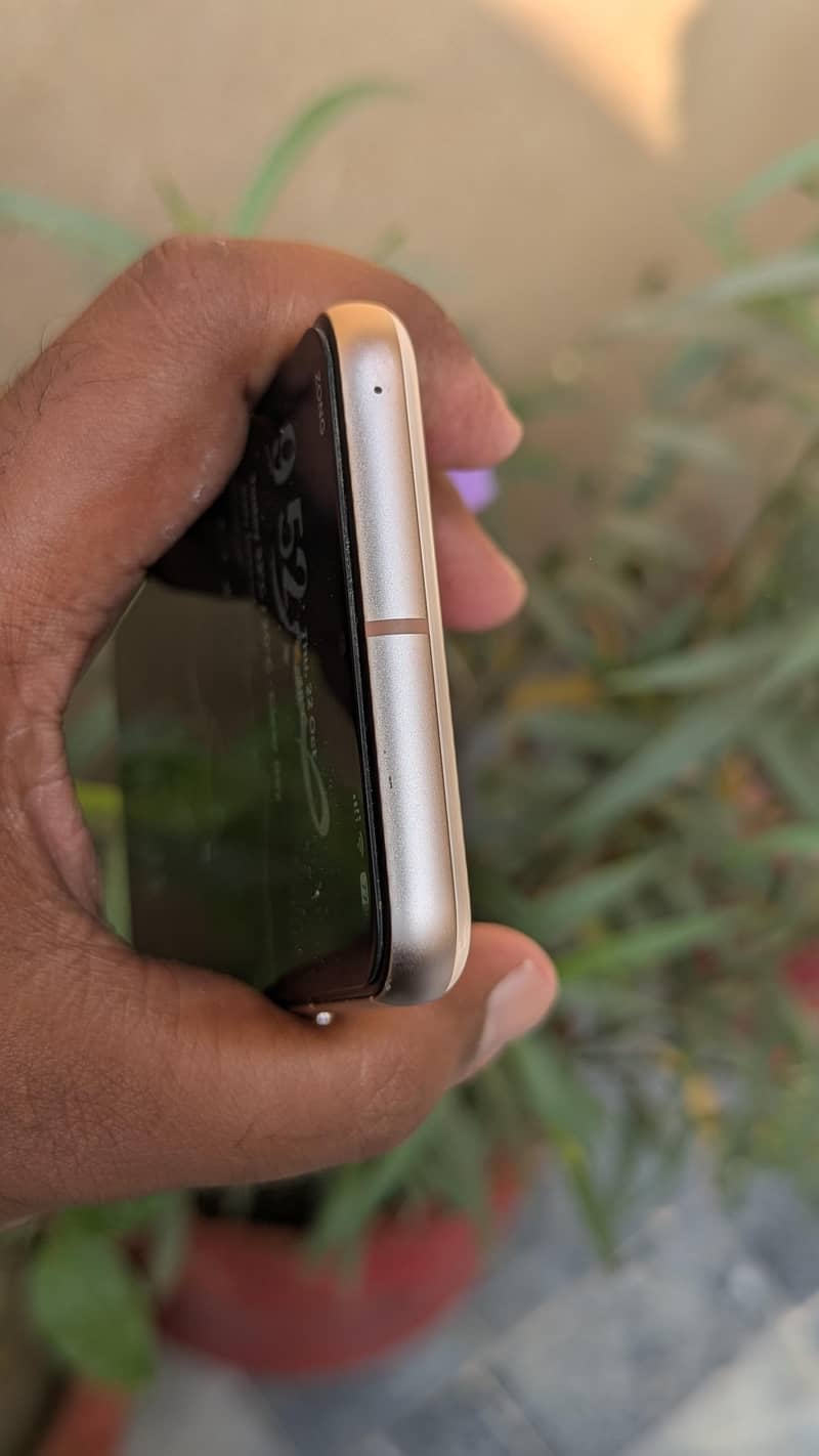 Google Pixel 8 3