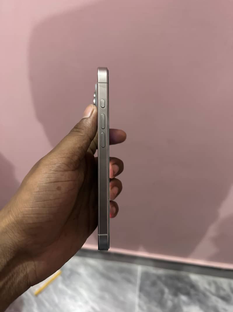Apple iPhone 15 Pro 5