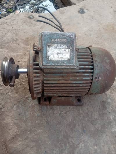 Motor