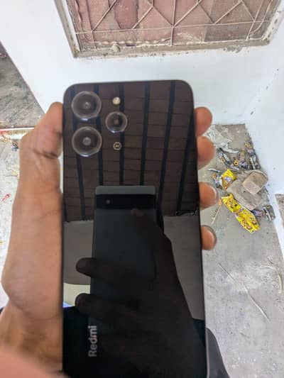 Realme 12/4+4/ 128bg box sate hai