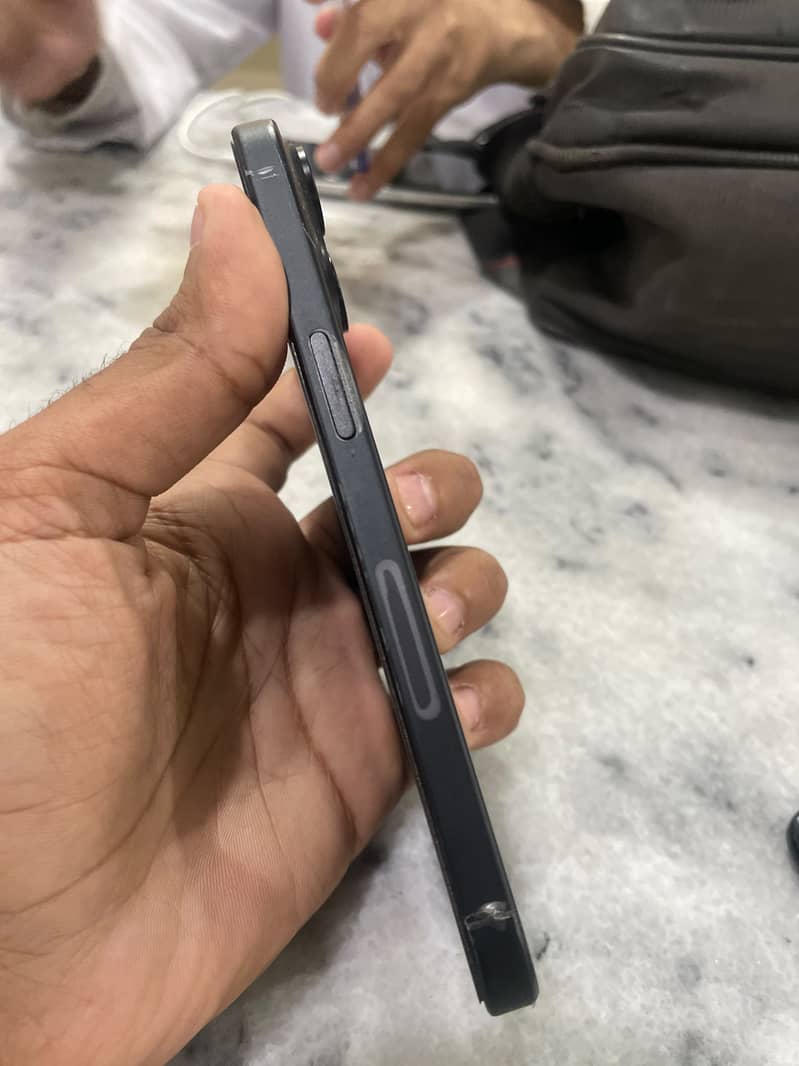 Apple iPhone 15 3