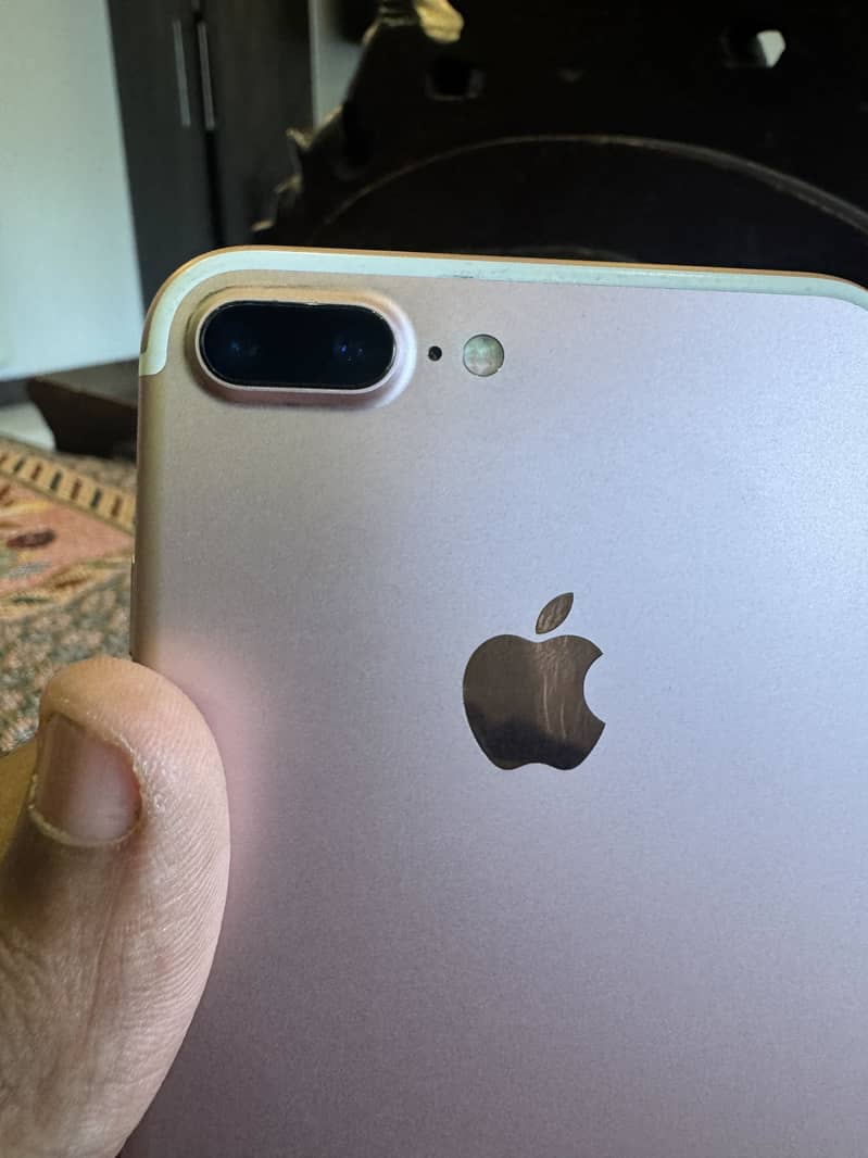 Apple iPhone 7 Plus 2