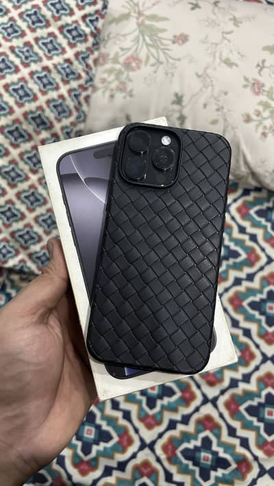 Iphone 16 pro max 1tb jv with box