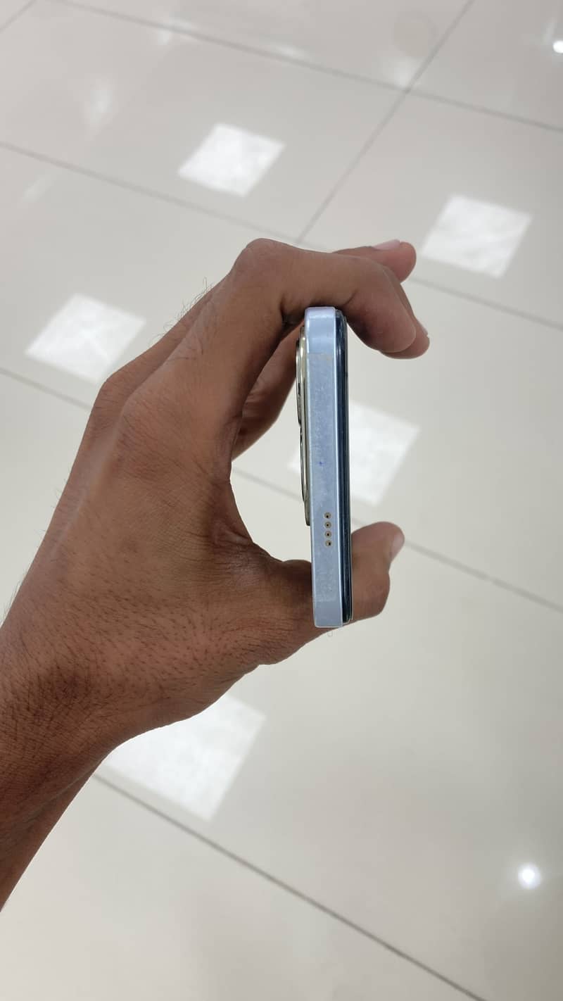 Tecno Spark 20 4