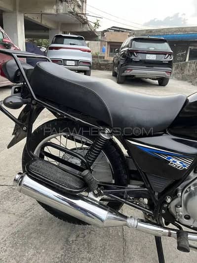 Gs 150 no work required engine 10/10 contact on WhatsApp just