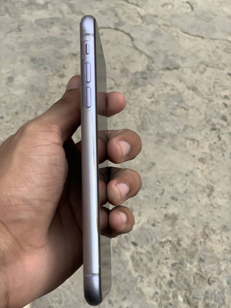 Apple iPhone 11 5