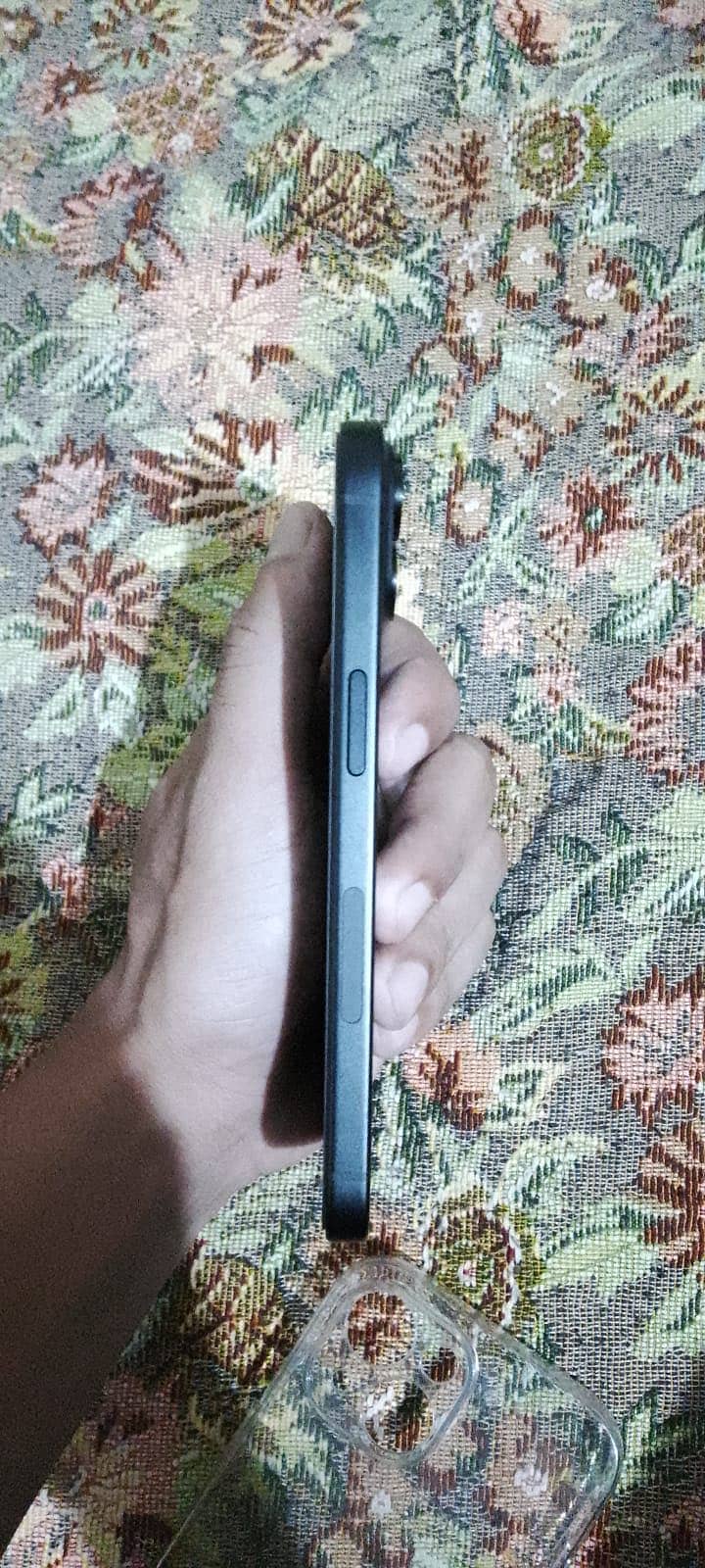Iphone 15 simple 1