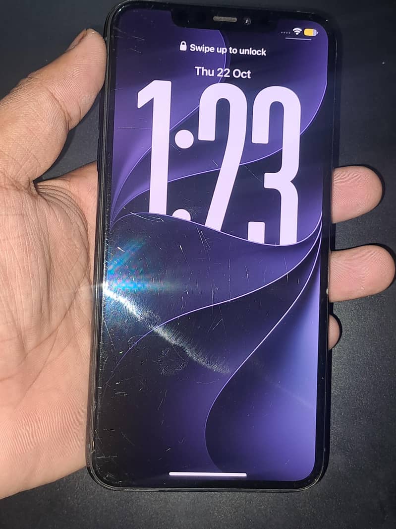 Apple iPhone 11 Pro Max 2