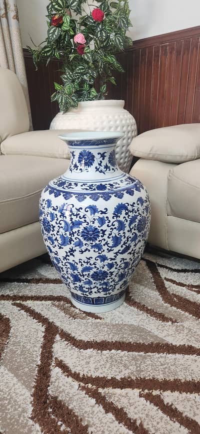 vases blue embroidery size 54"/34"