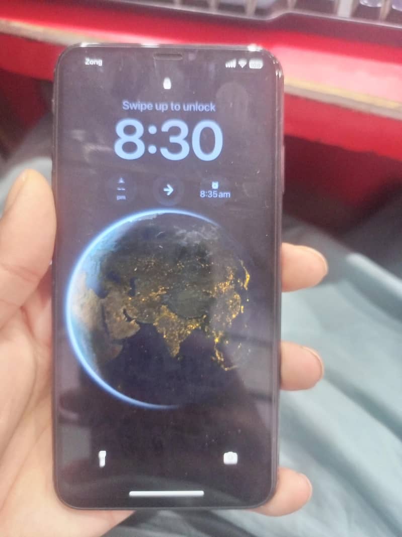 Apple iPhone XS Max 1