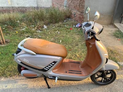 BRG Vespro Electric scootey / Scooter