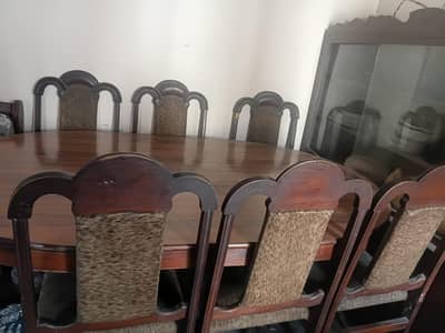 Dinning table and 6 chairs