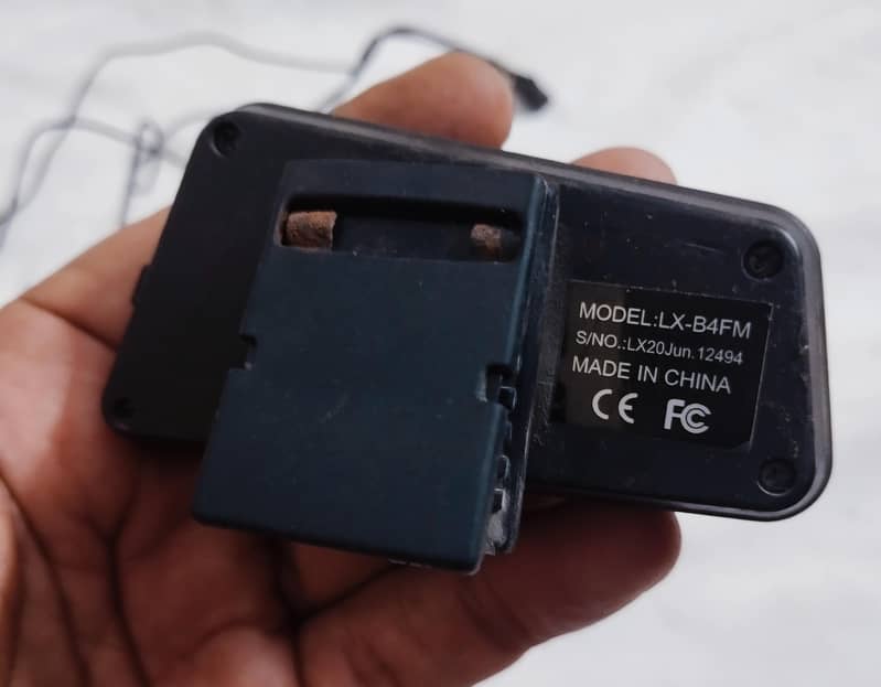 LEXIN B4FM Bluetooth Intercom in Good Condition 1