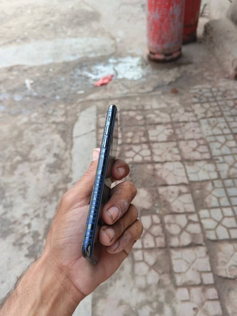 Apple iPhone XS 8