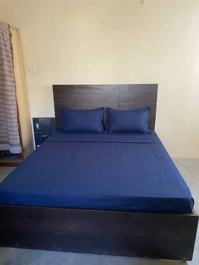 Urgent selling the queen bed with mattress