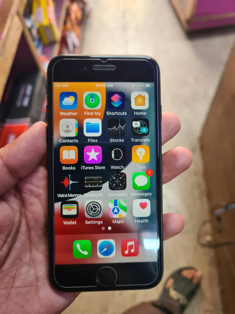 Apple iPhone 7 3