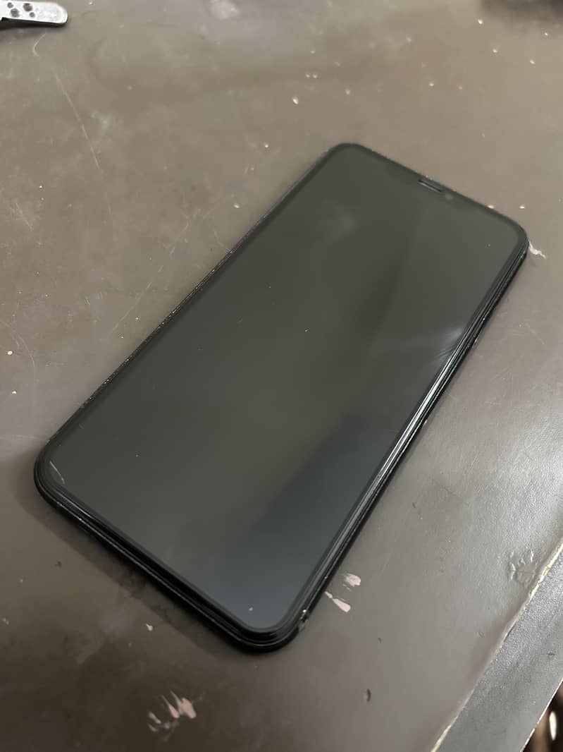 Apple iPhone 11 Pro Max 2