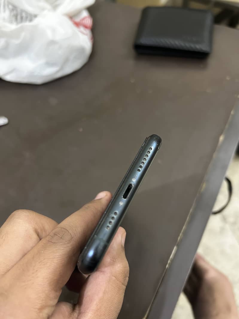 Apple iPhone 11 Pro Max 6