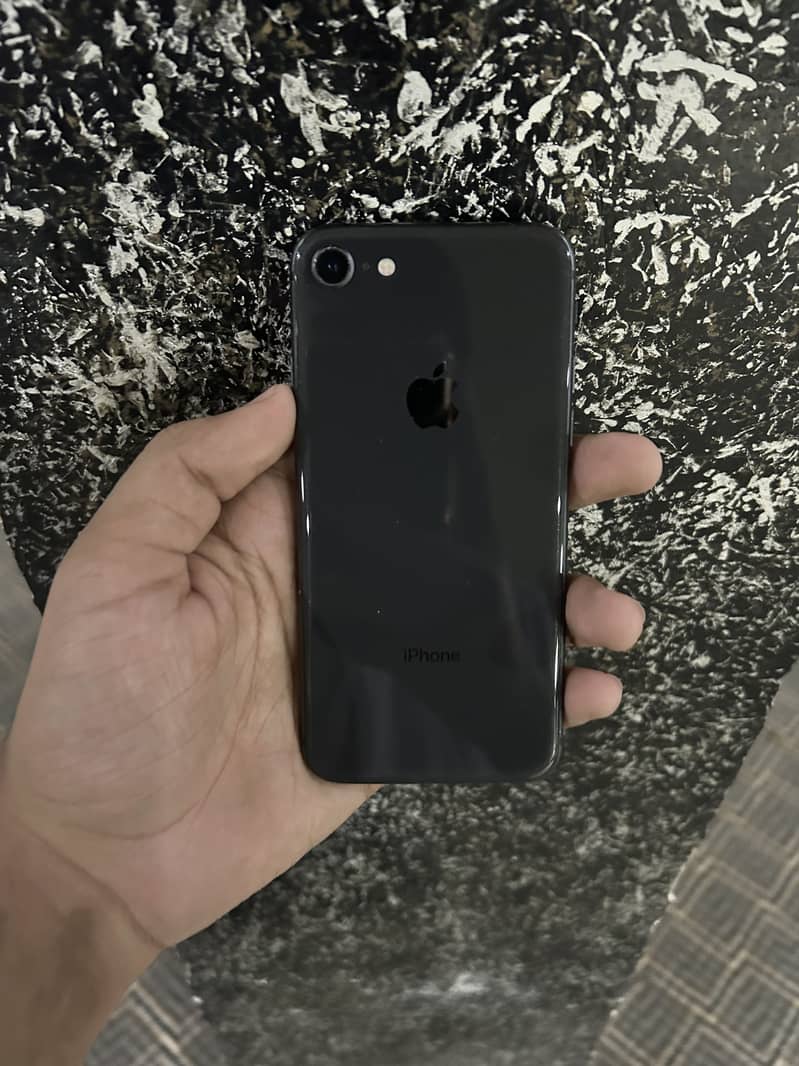 Apple iPhone 8 4