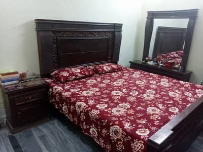 Double bed Dressing table two Side tables