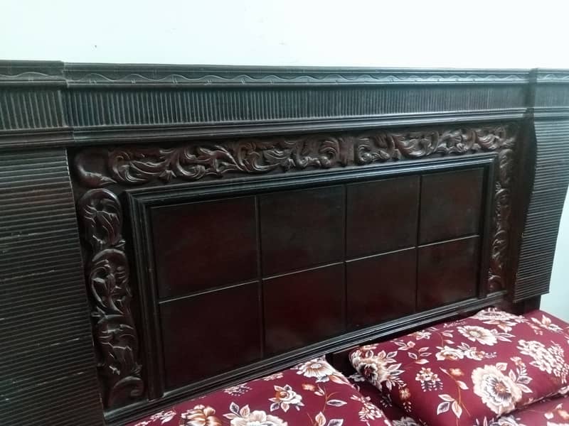 Double bed Dressing table two Side tables 4