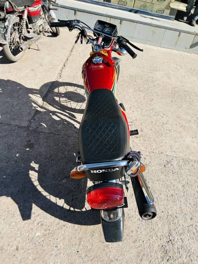 saf zero meter condition ma ha bike 7 month ka end ka ha