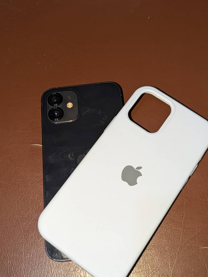 Apple iPhone 12 1