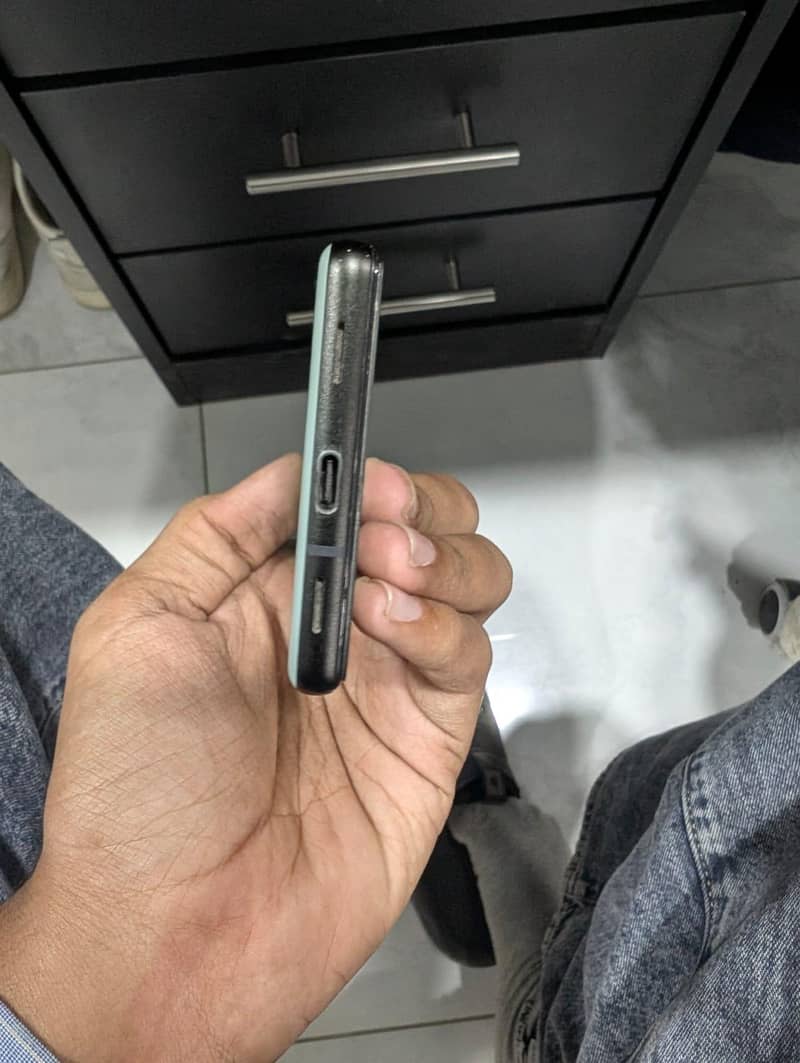 Google Pixel 6a 4