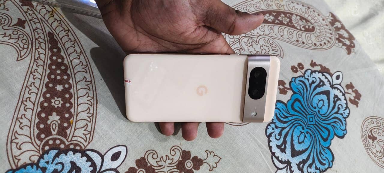 Google Pixel 8 1