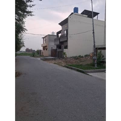 5 Marla Plot On Prime Location