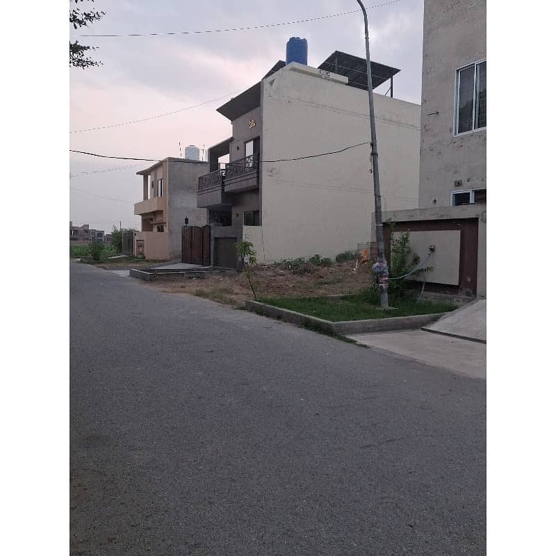5 Marla Plot On Prime Location 1