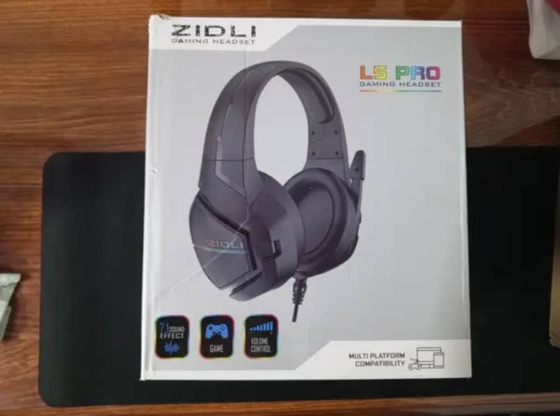 USB single wired headphones 0
