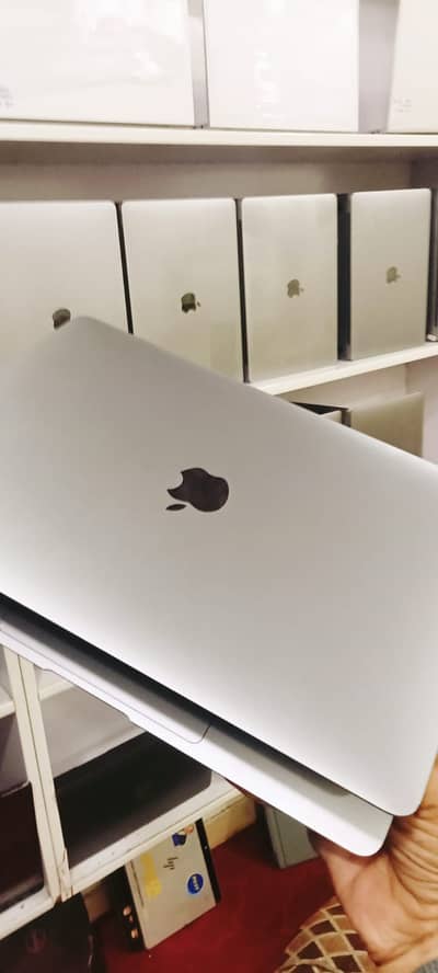 Apple MacBook Air M1 2020 | 8GB RAM | 256GB SSD | 13.3"