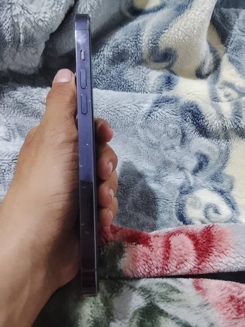 Apple iPhone 14 Pro Max 2