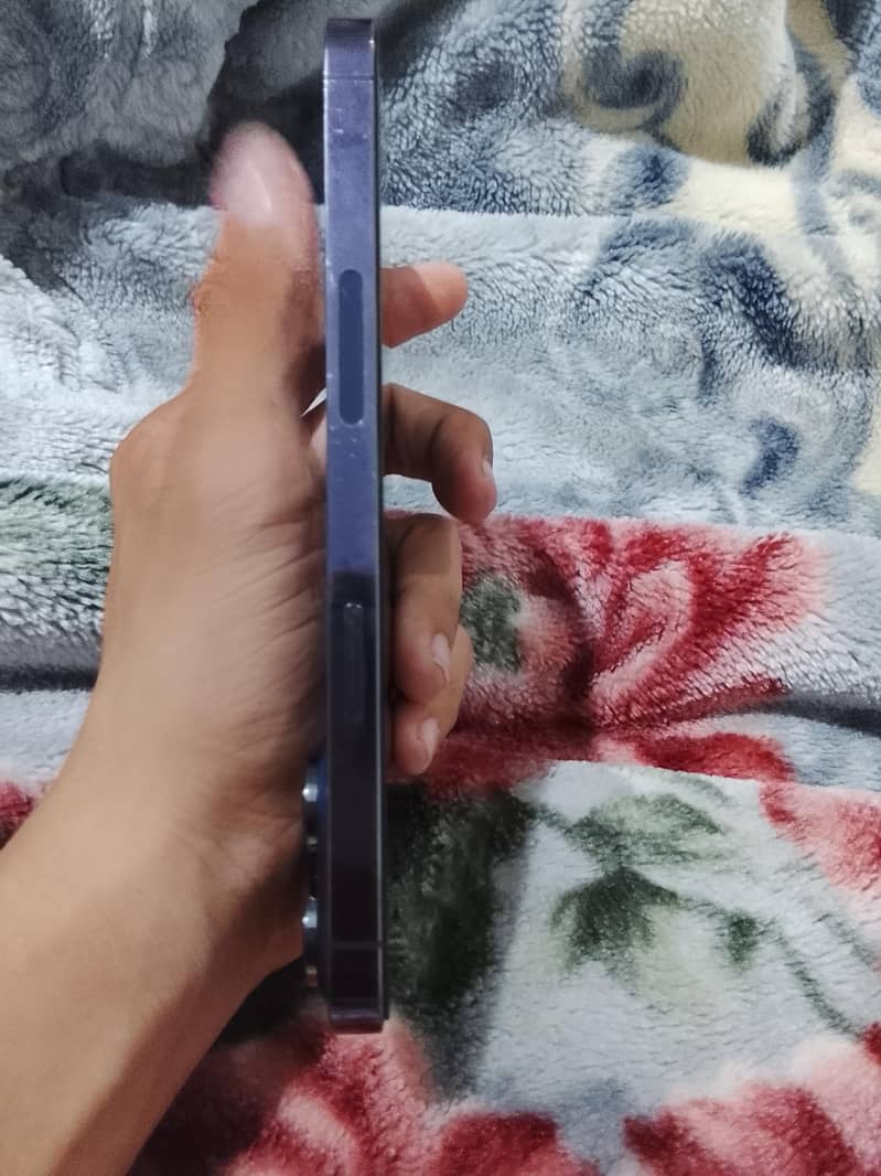 Apple iPhone 14 Pro Max 3