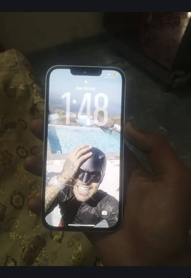 Apple iPhone 13 2