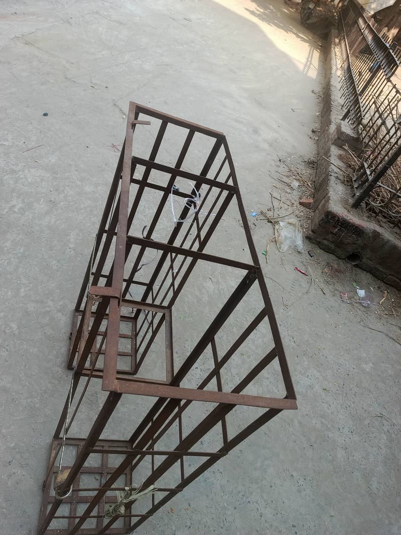 Supply stand 1