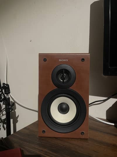 Sony 2-way bookshelf speaker