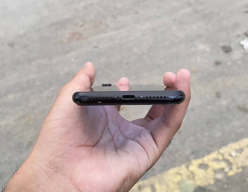 Apple iPhone XR 3