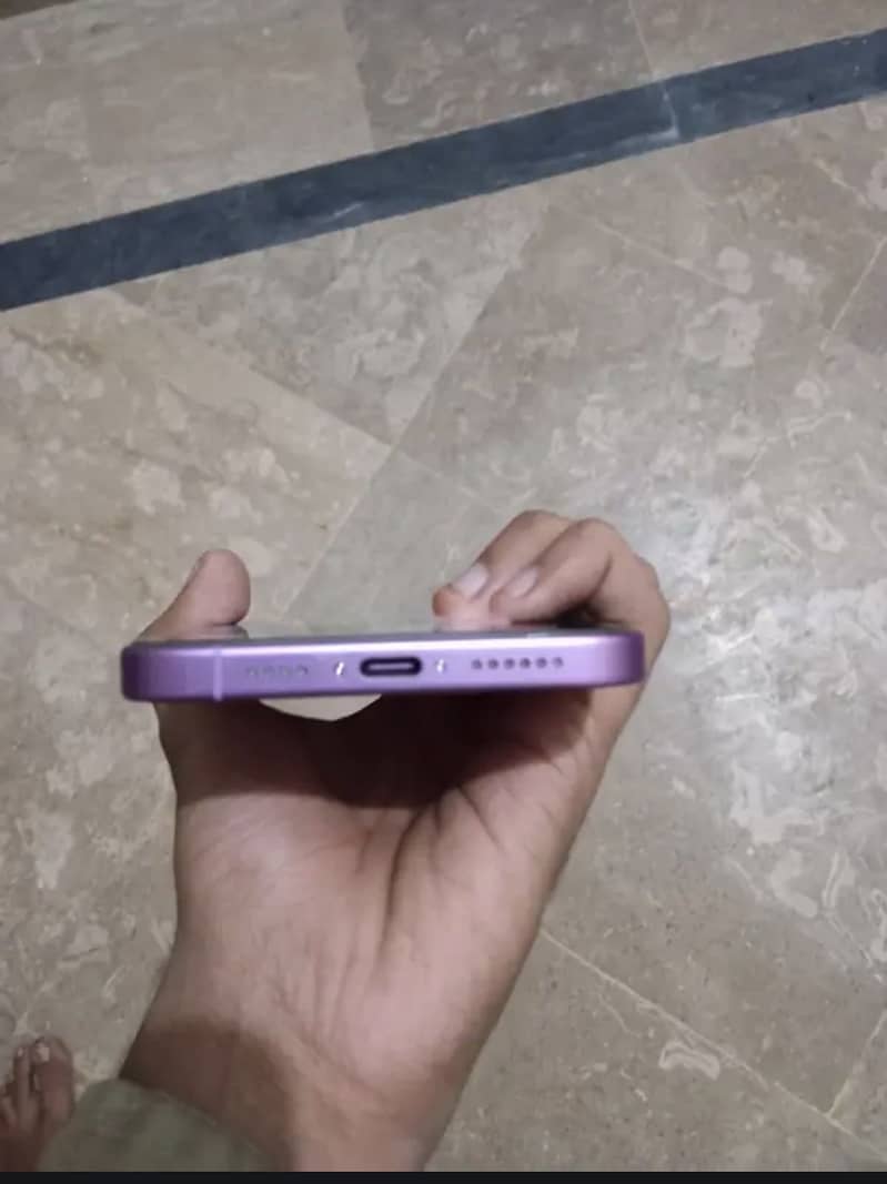 Apple iPhone 16 Plus 1