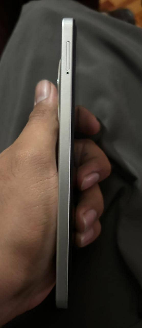 Tecno Spark 30 1