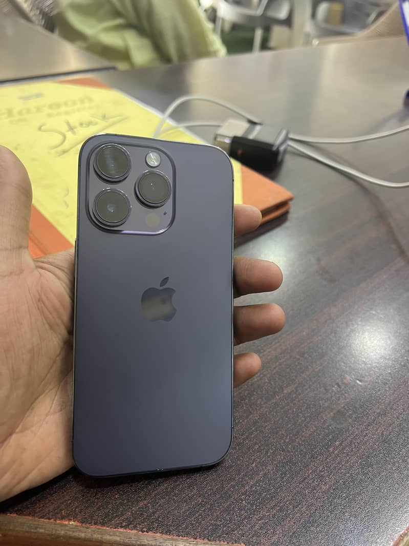 Apple iPhone 14 Pro 0