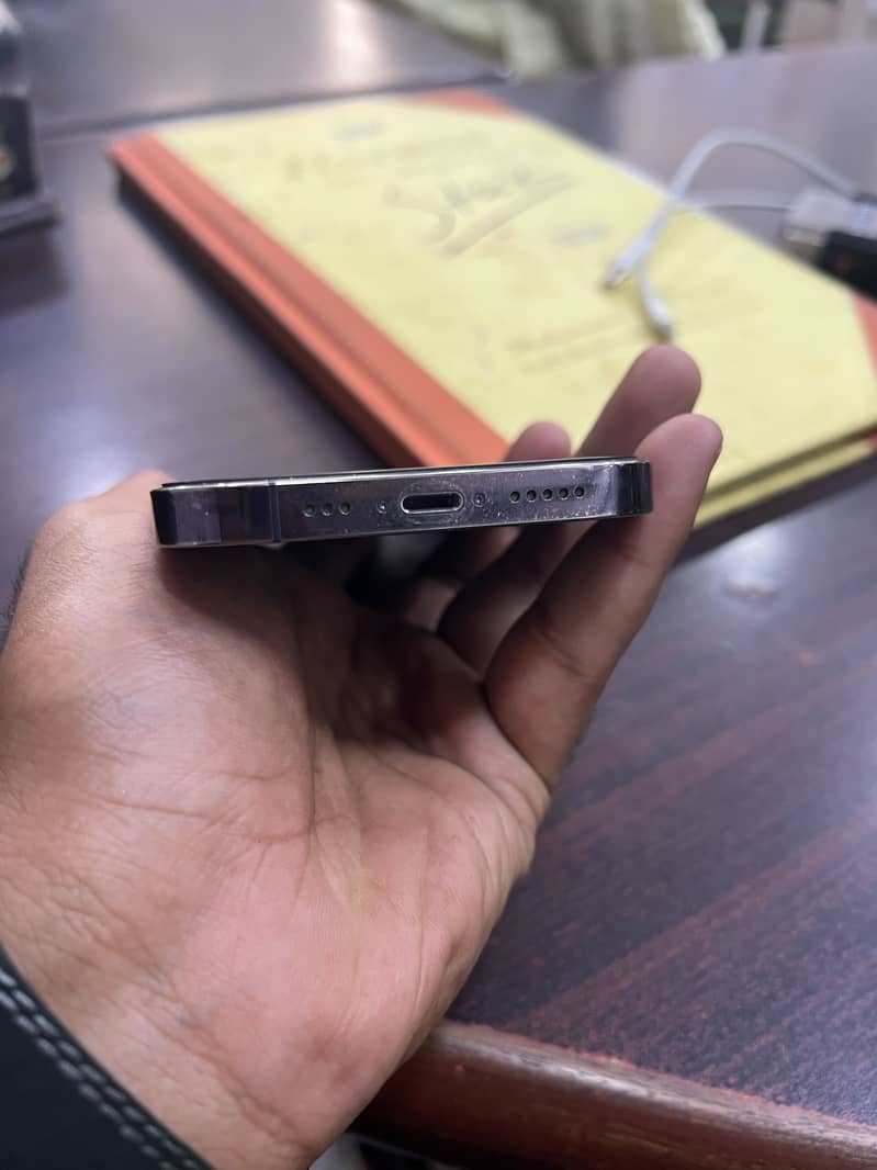 Apple iPhone 14 Pro 3
