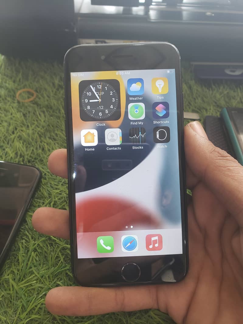 Apple iPhone 7 2