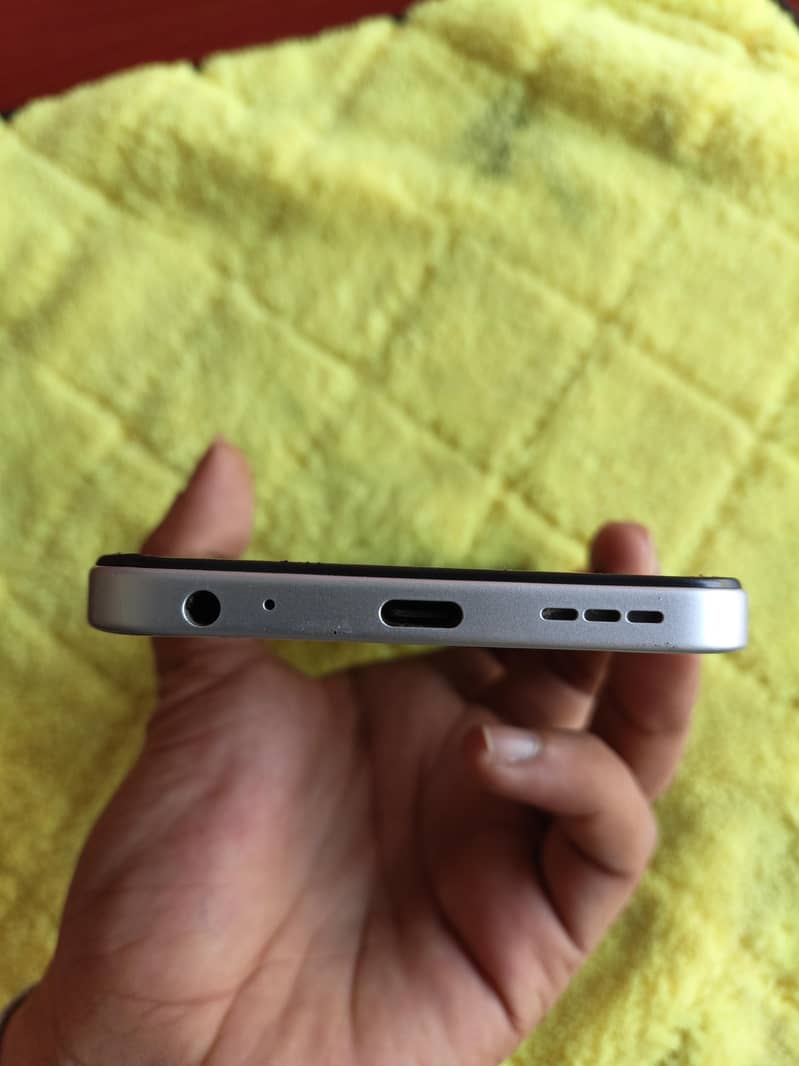 Tecno spark go 2 4