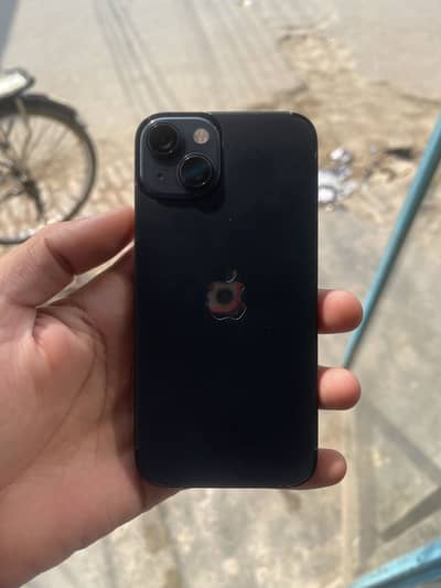Apple iPhone 13