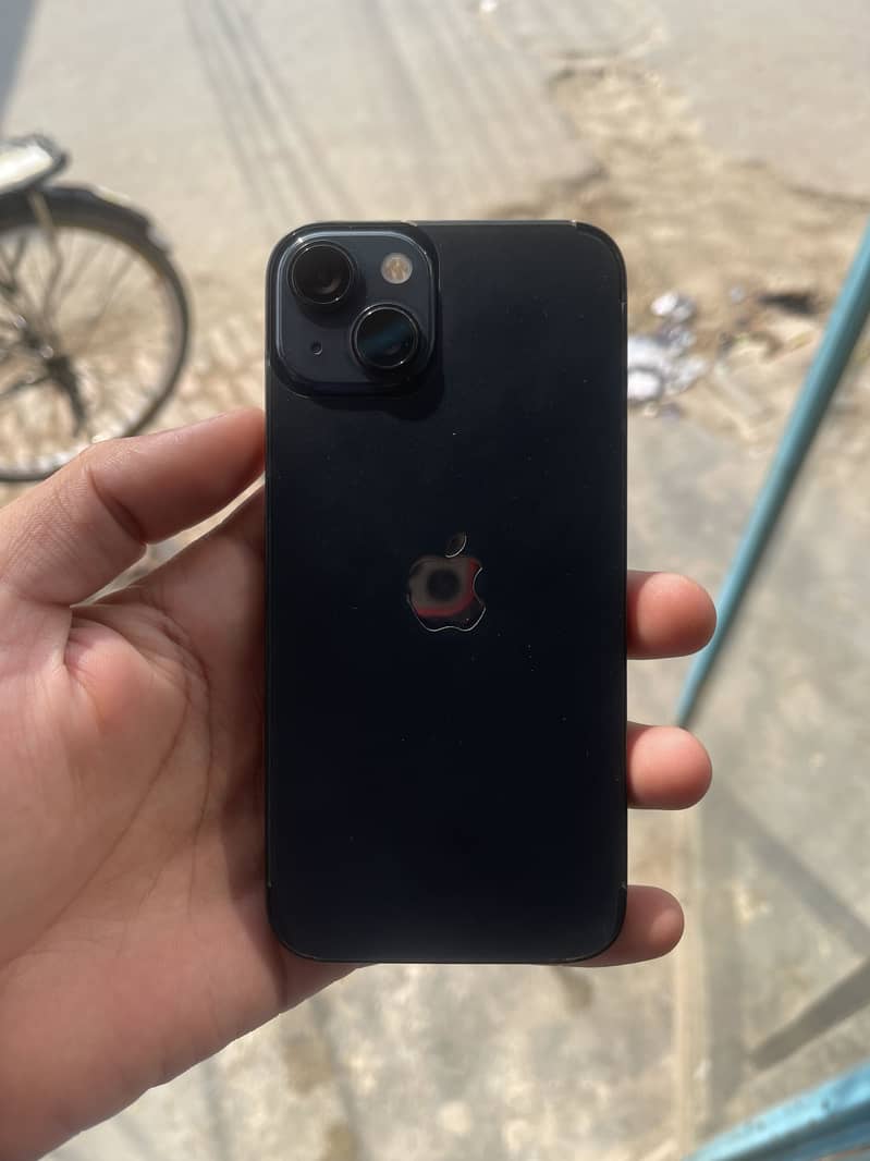 Apple iPhone 13 0
