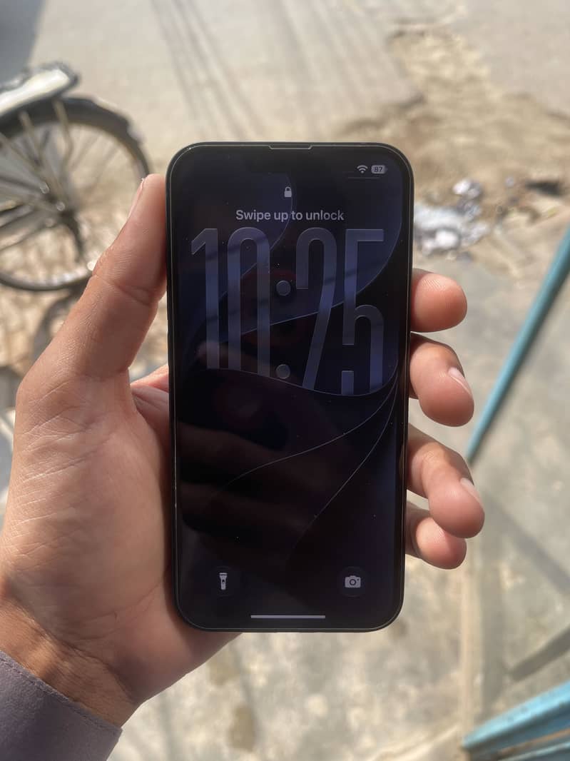 Apple iPhone 13 1