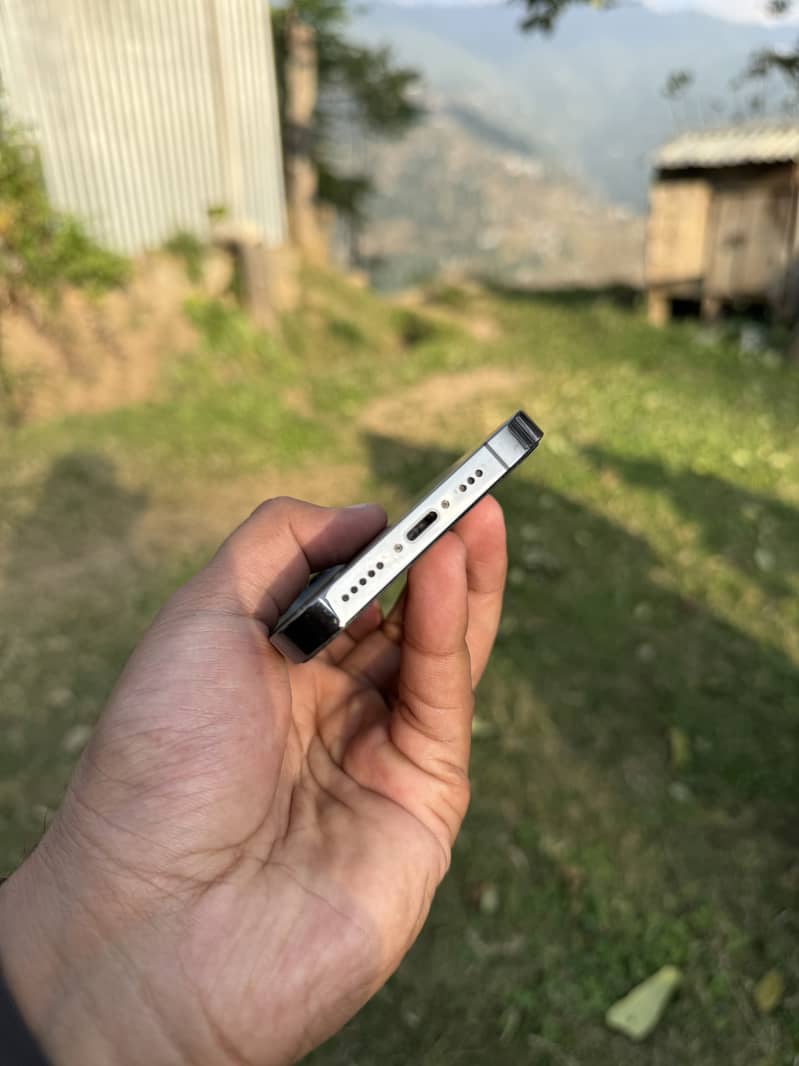 Apple iPhone 13 Pro (jv) 1