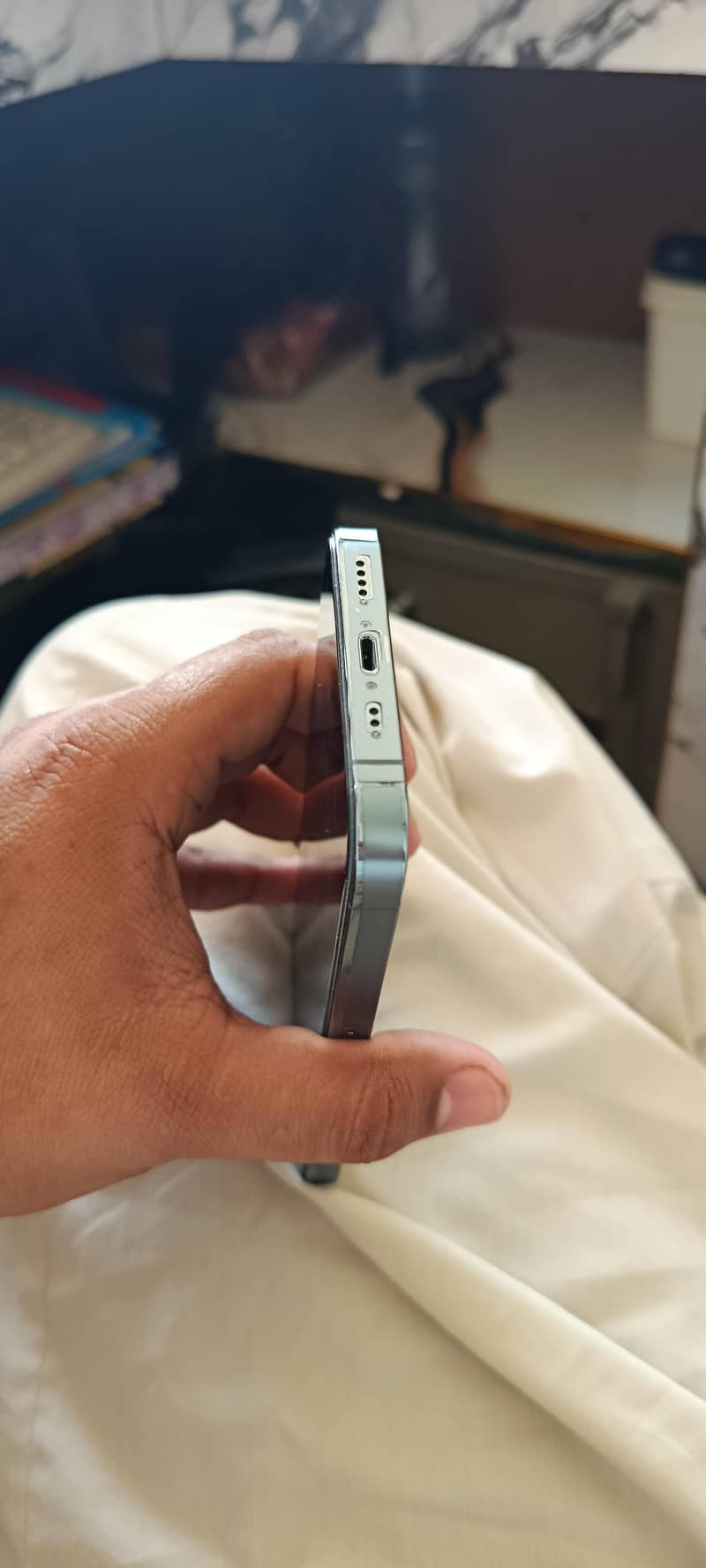 Apple iPhone 13 Pro 4